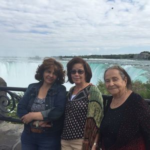 Meet your Posher, Amira